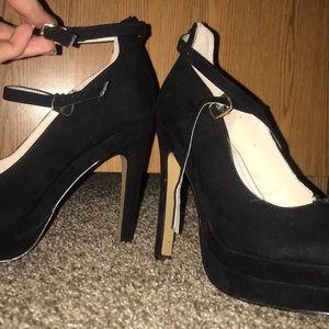 New York & Company Black pumps